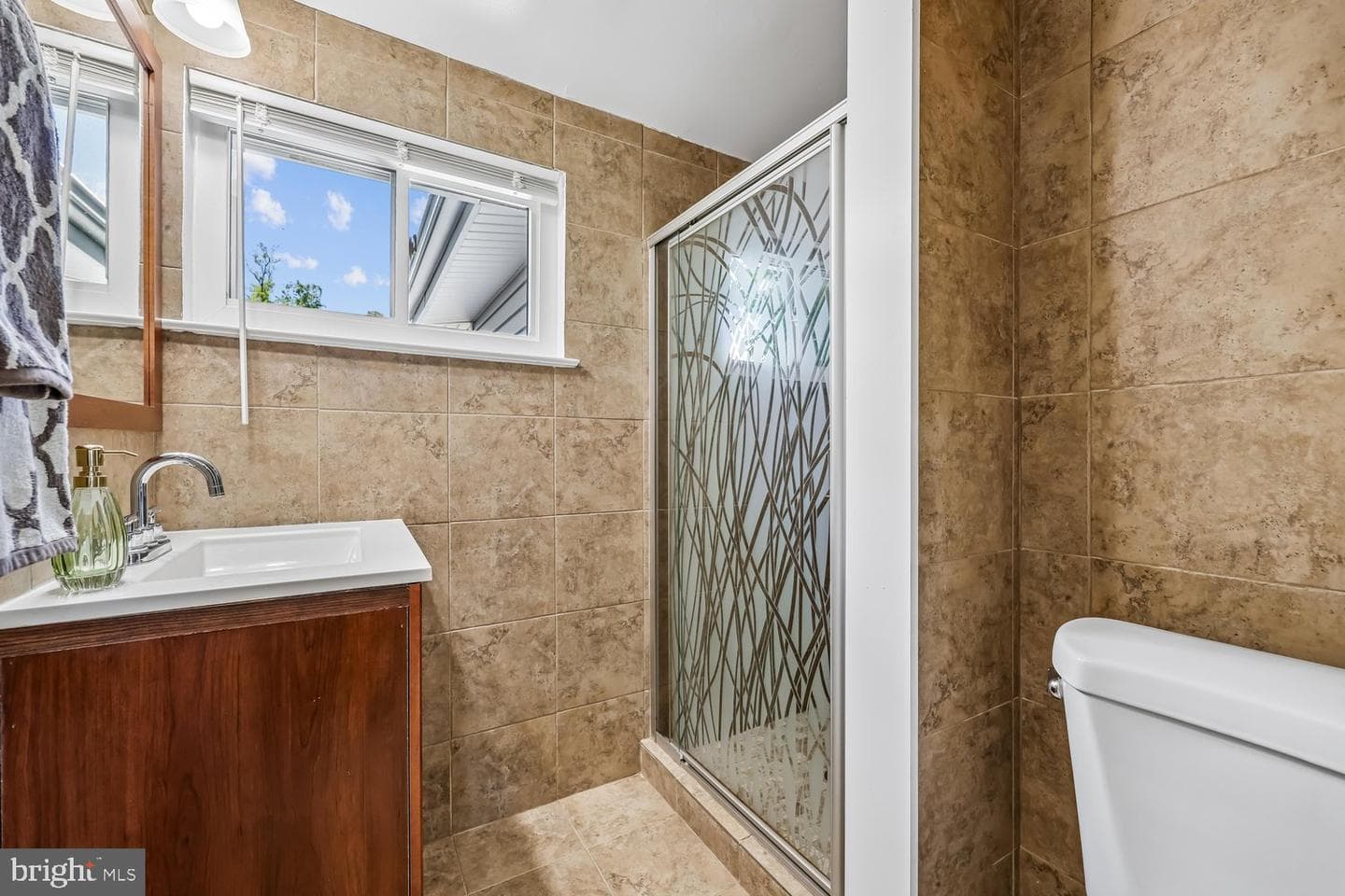 300 Gilsan Court photo 68