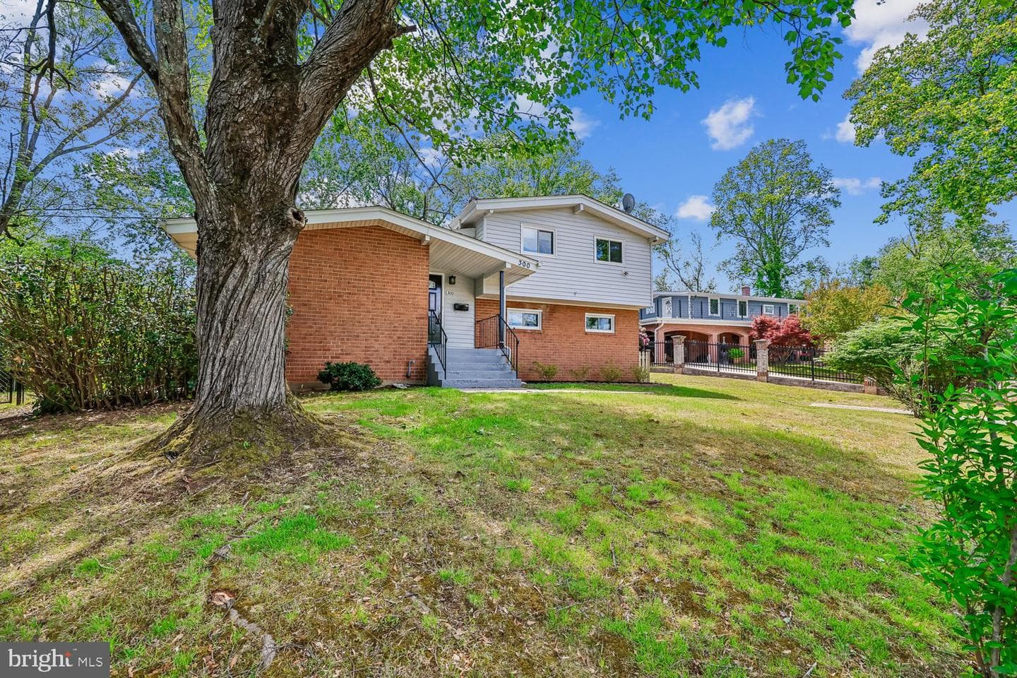 300 Gilsan Court photo 8