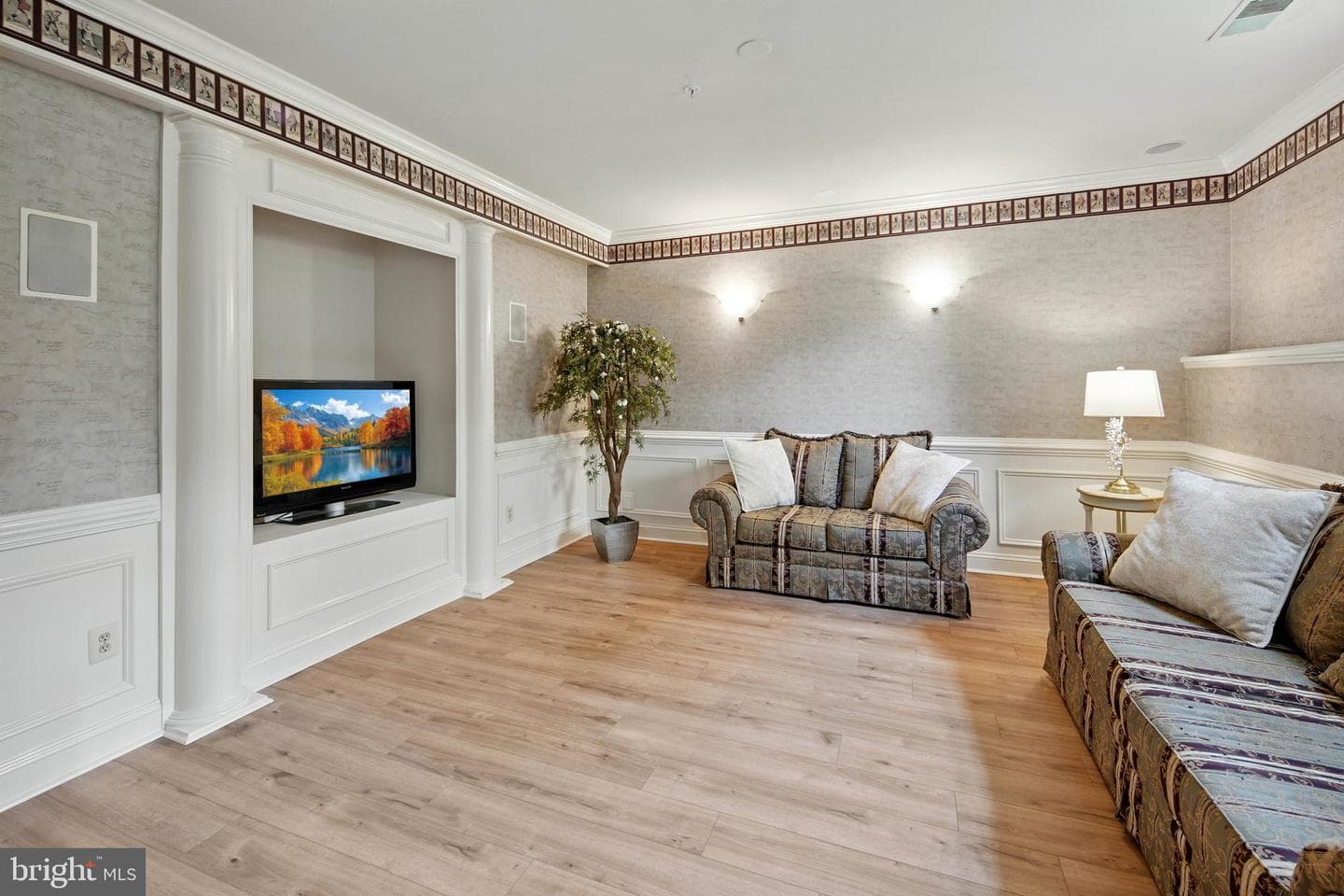 6211 Yorkshire Terrace photo 33