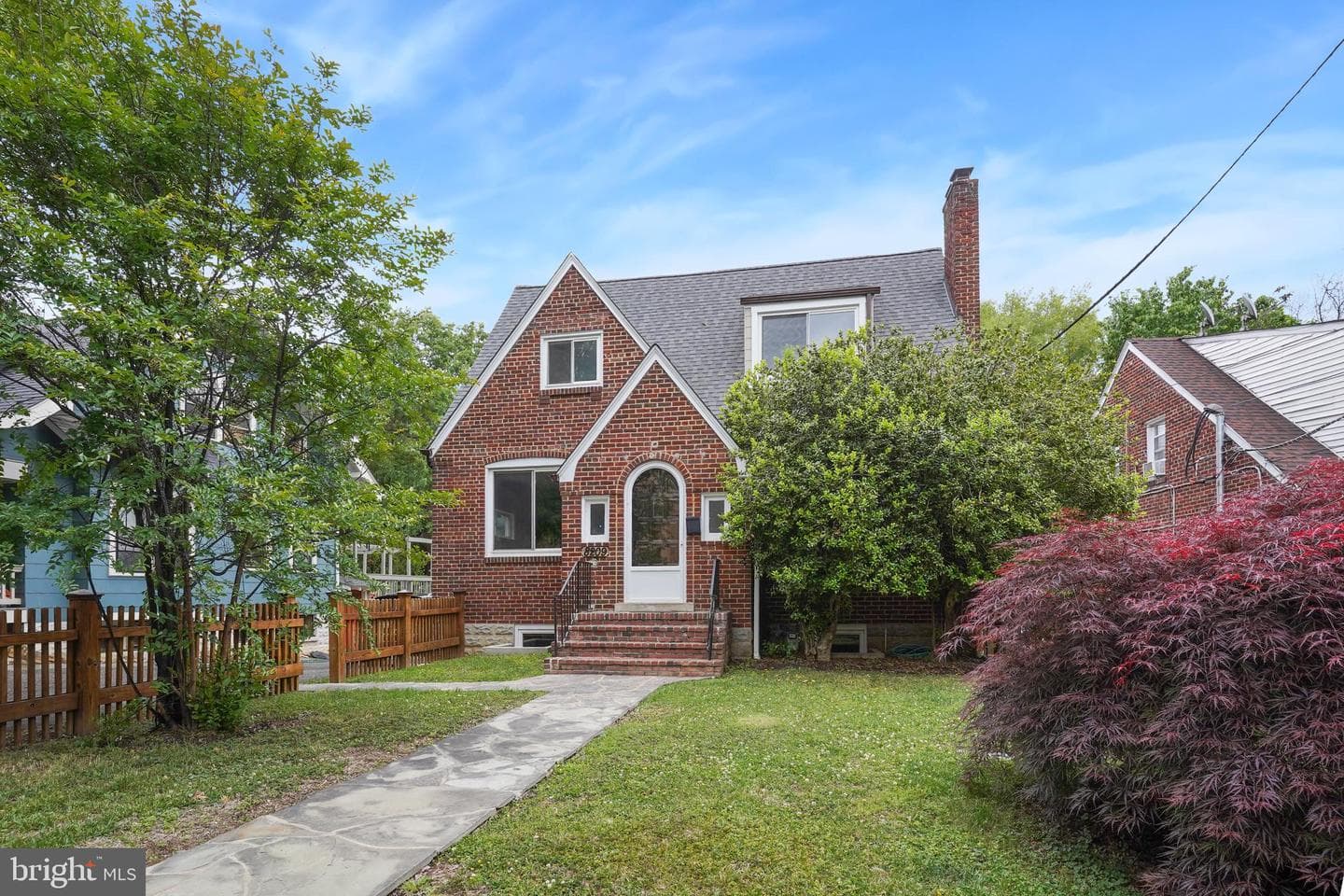 8209 Flower Avenue, Takoma Park
