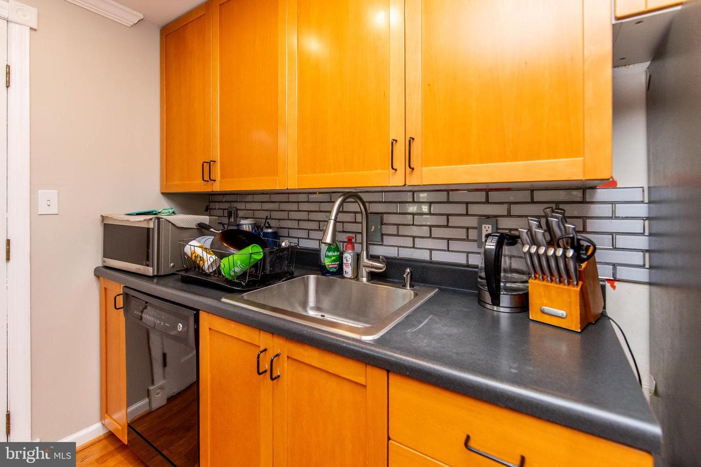 15613 Wembrough Street photo 12
