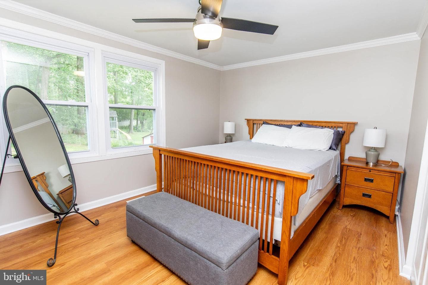 15613 Wembrough Street photo 23