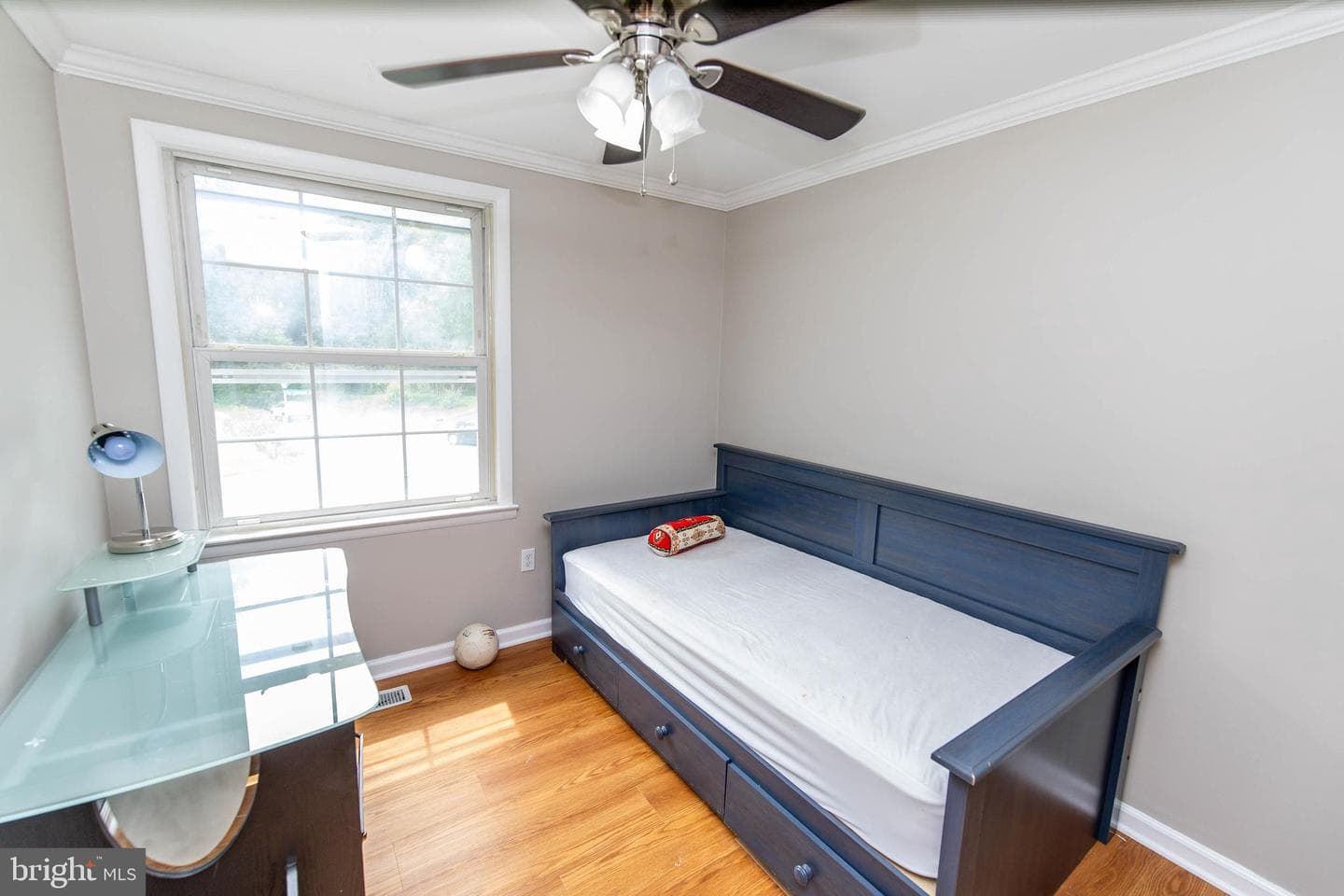 15613 Wembrough Street photo 29