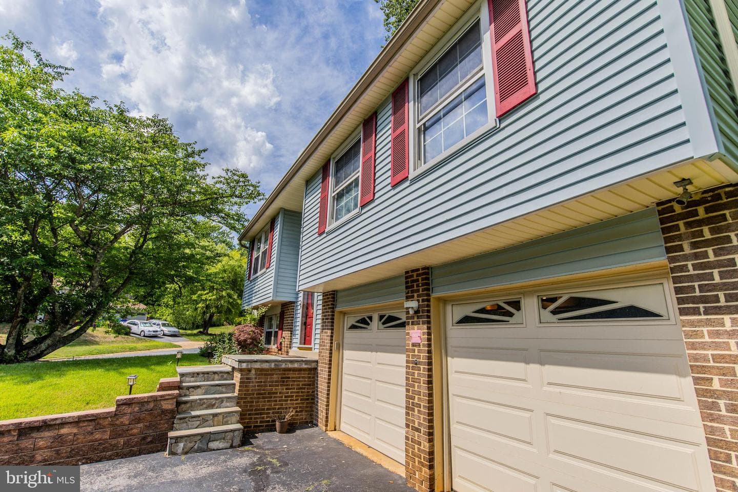 15613 Wembrough Street photo 43