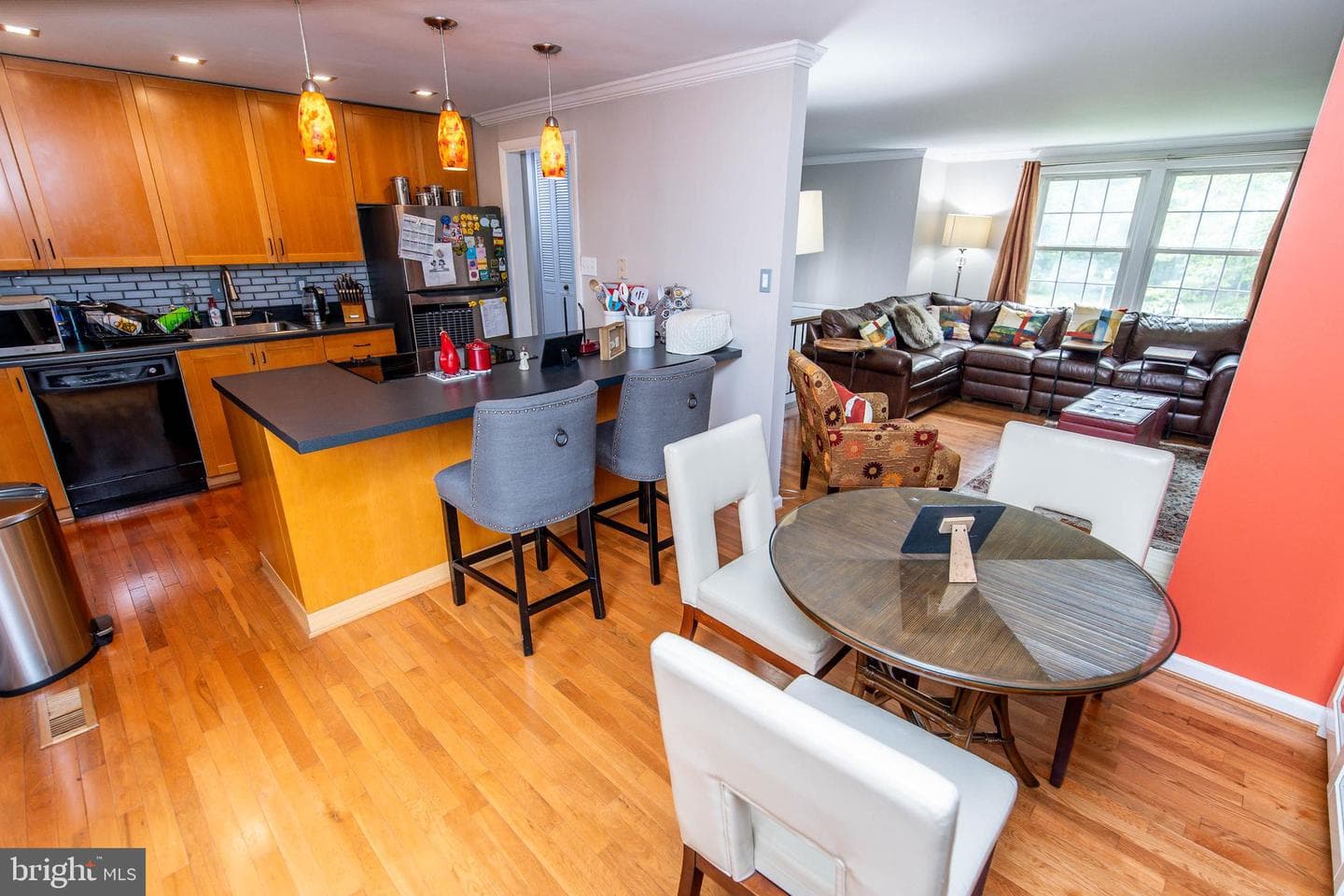 15613 Wembrough Street photo 9