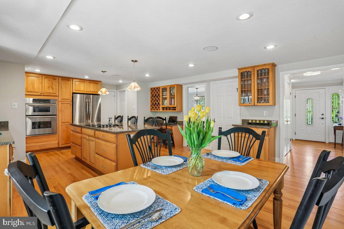 14404 Kings Grant Street photo 10
