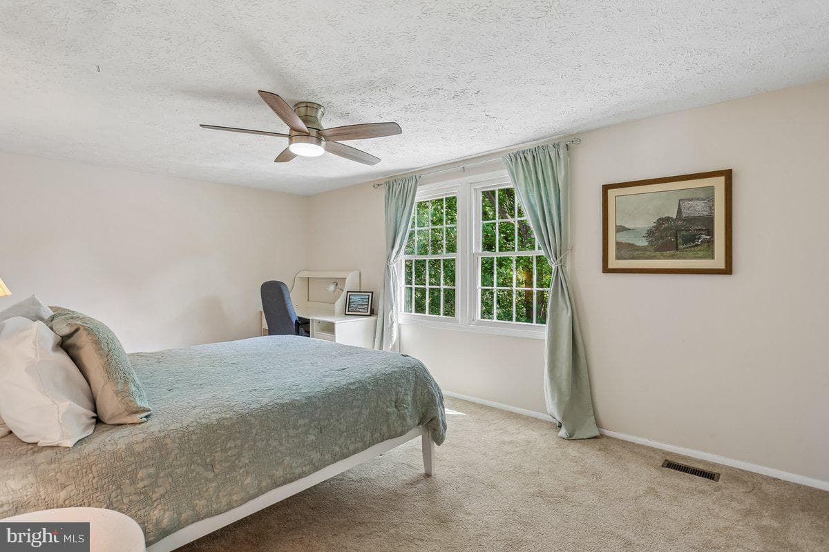 14404 Kings Grant Street photo 27
