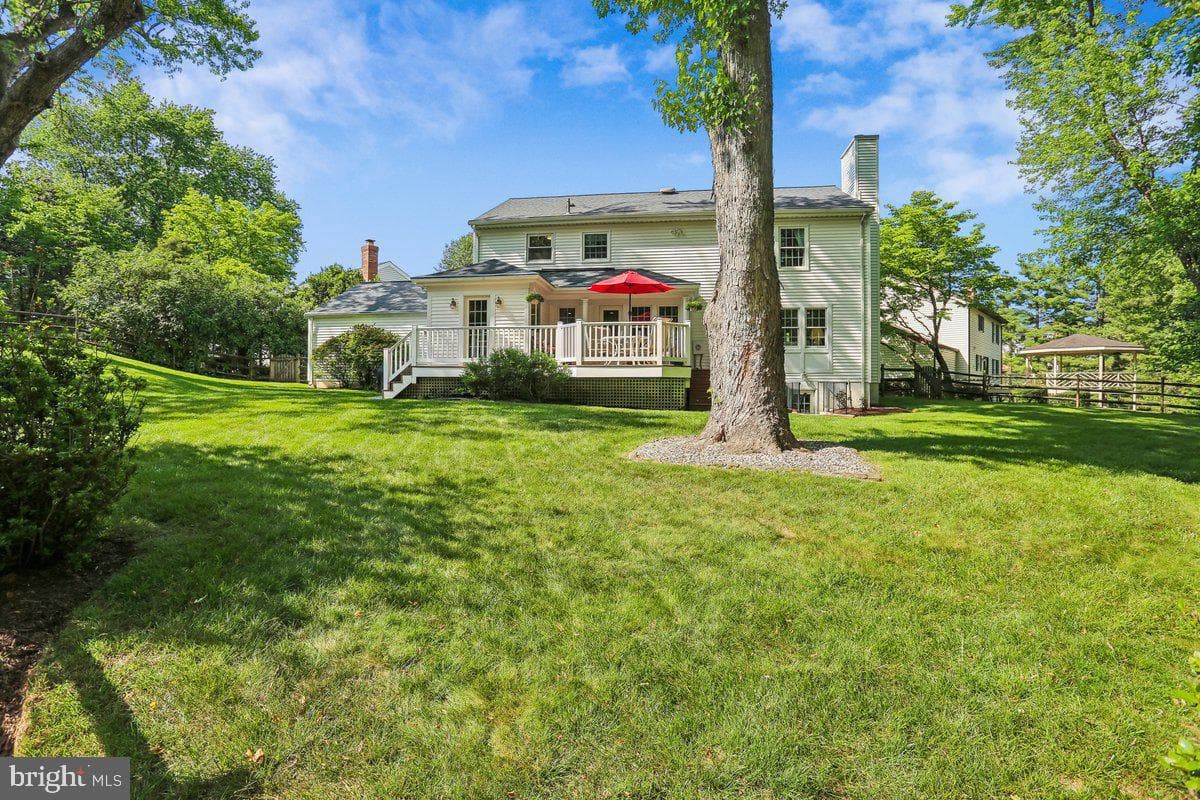 14404 Kings Grant Street photo 44