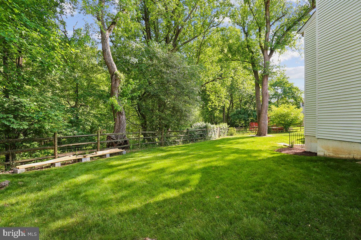 14404 Kings Grant Street photo 48
