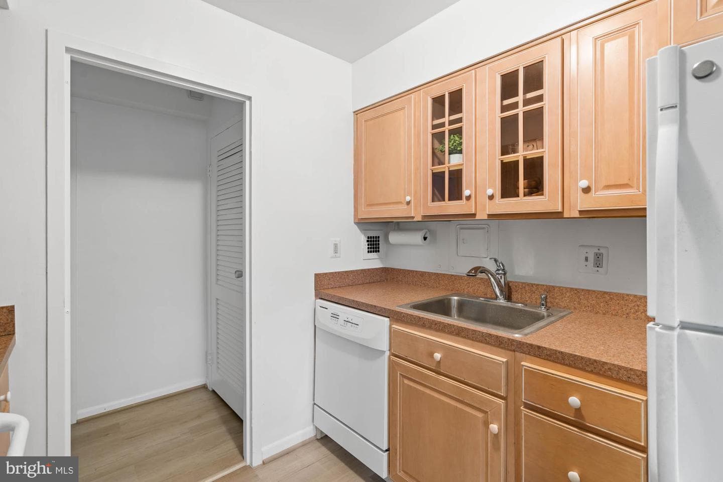 5100 Dorset Avenue #111 photo 25