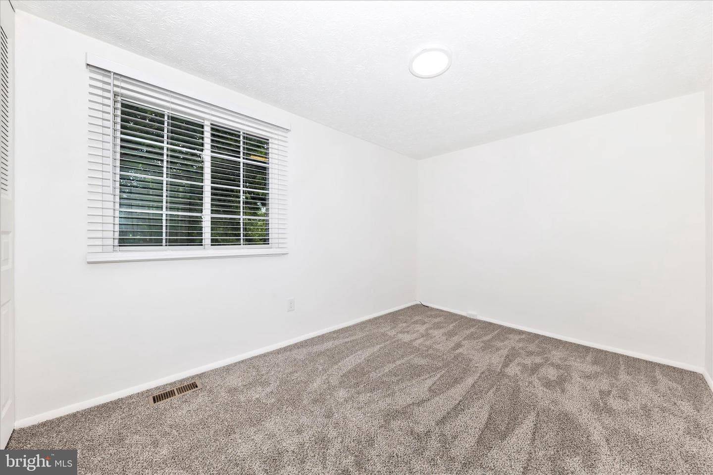 19453 Breezedale Lane photo 29