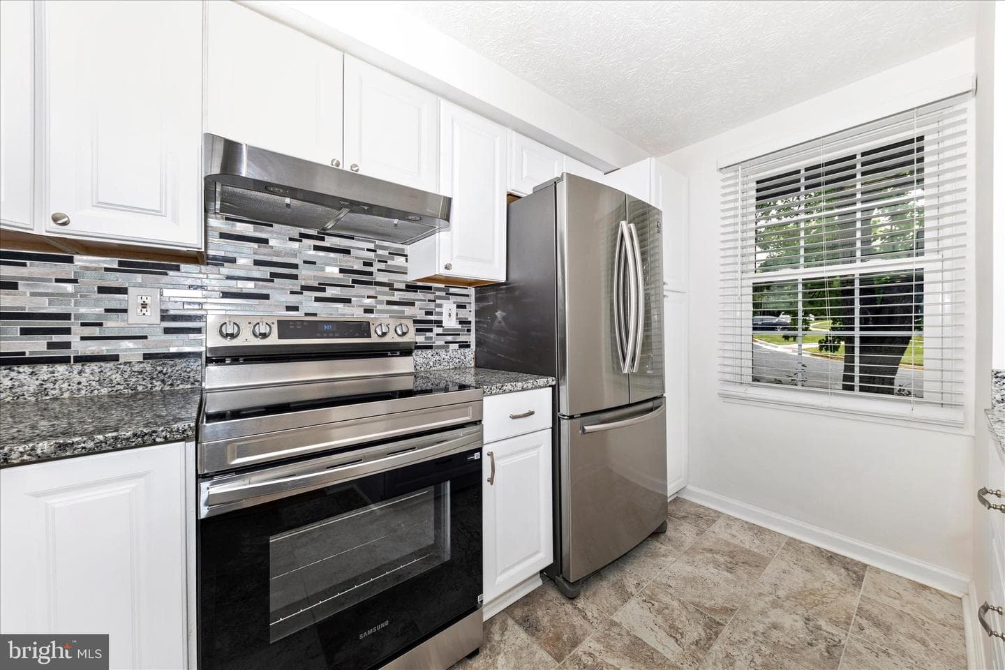 19453 Breezedale Lane photo 8