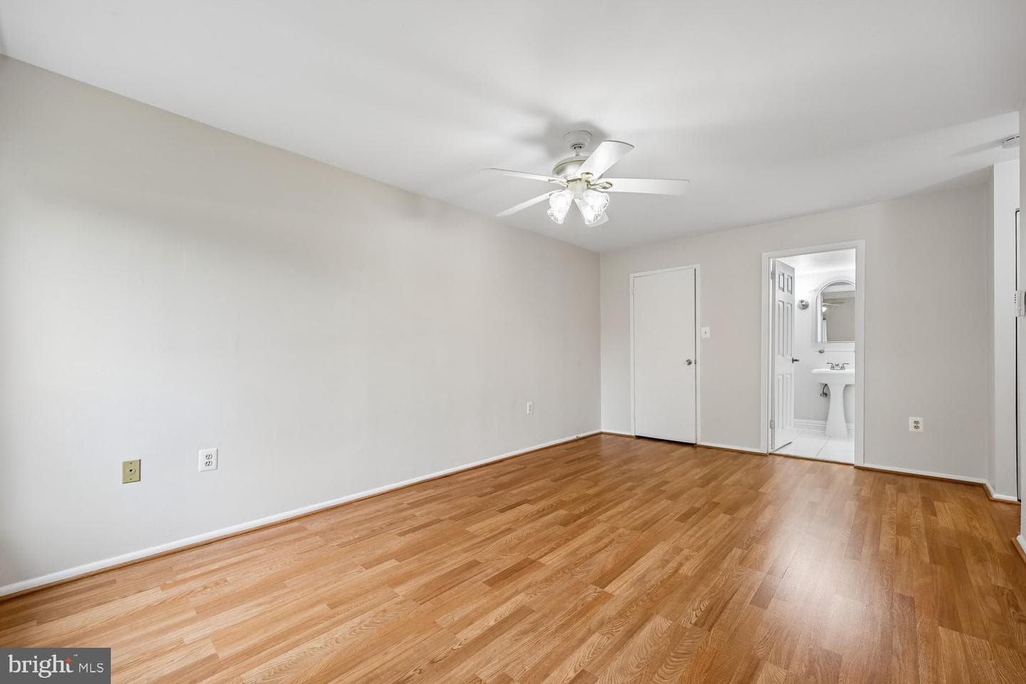 421 Christopher Avenue #14 photo 44