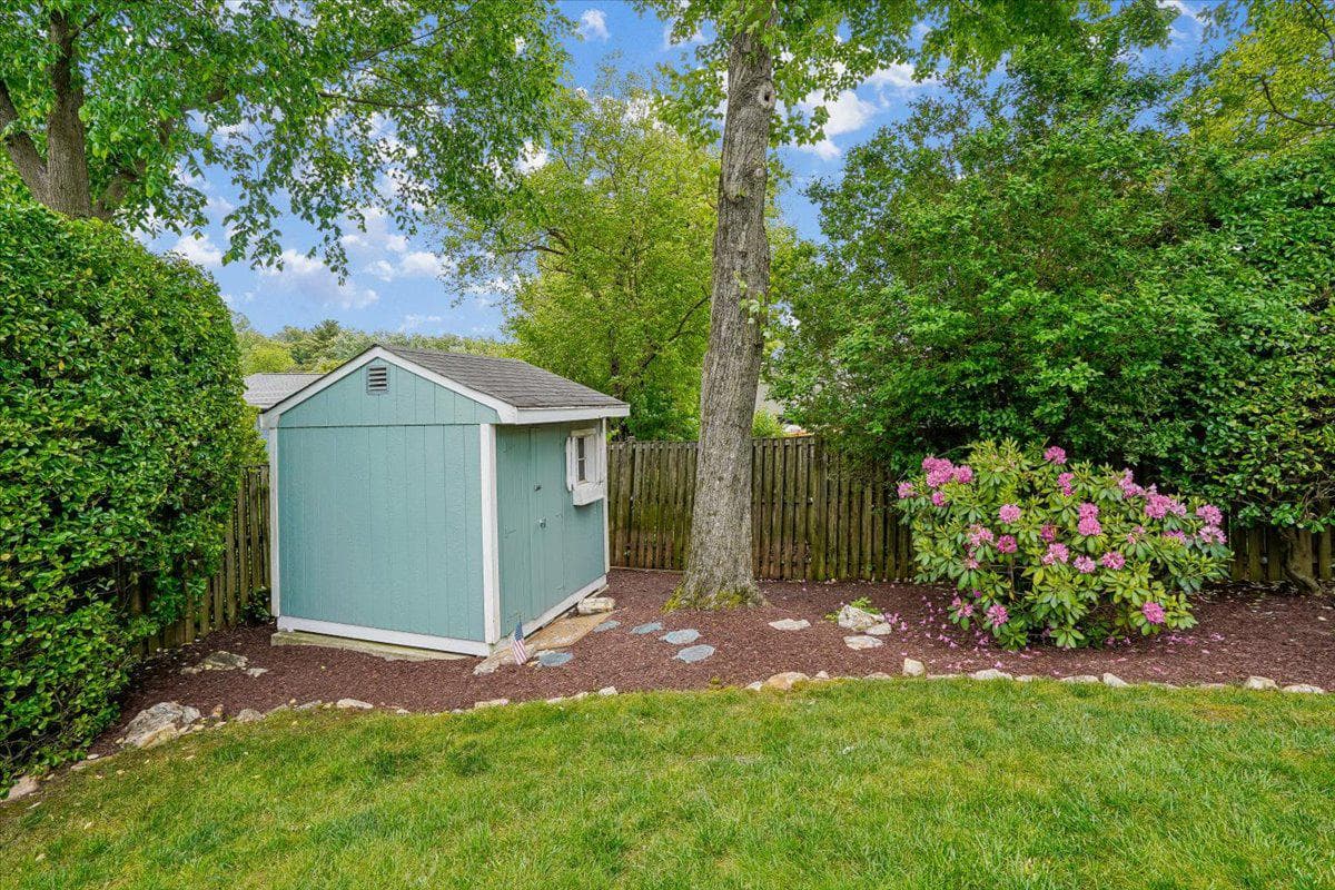 5117 Wickett Terrace photo 49