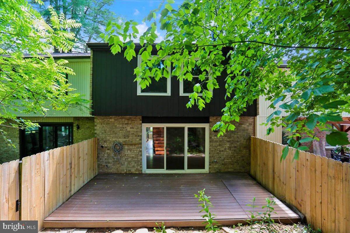 12234 Greenleaf Avenue photo 13