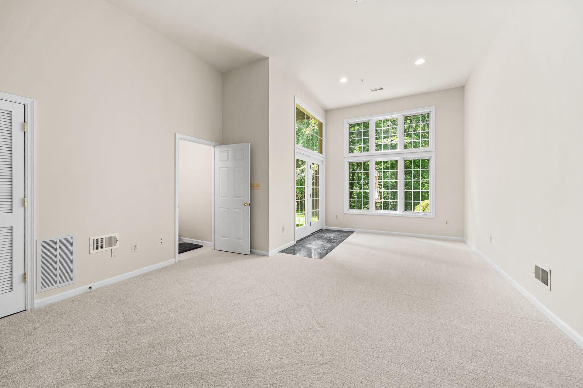 135 Wootton Oaks Court photo 10