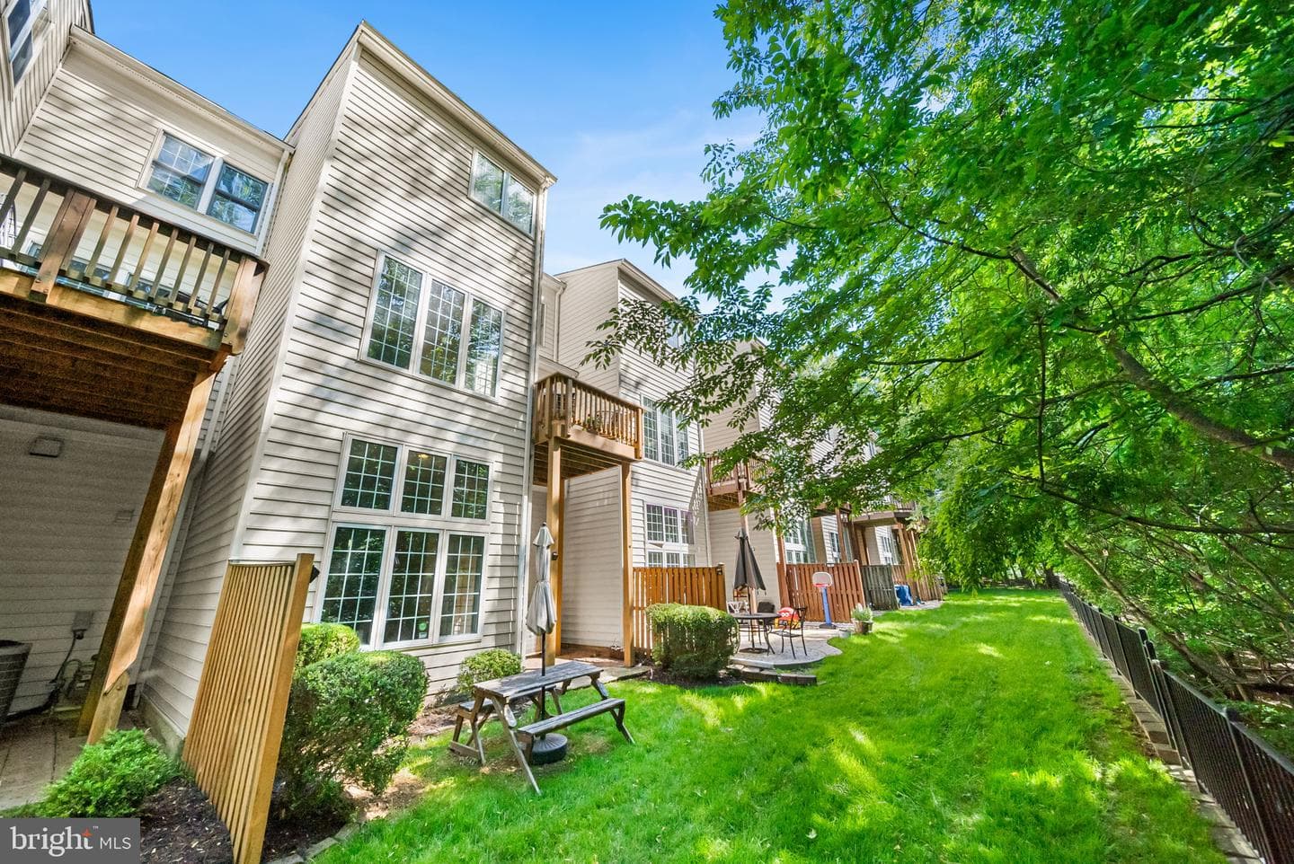 135 Wootton Oaks Court photo 3