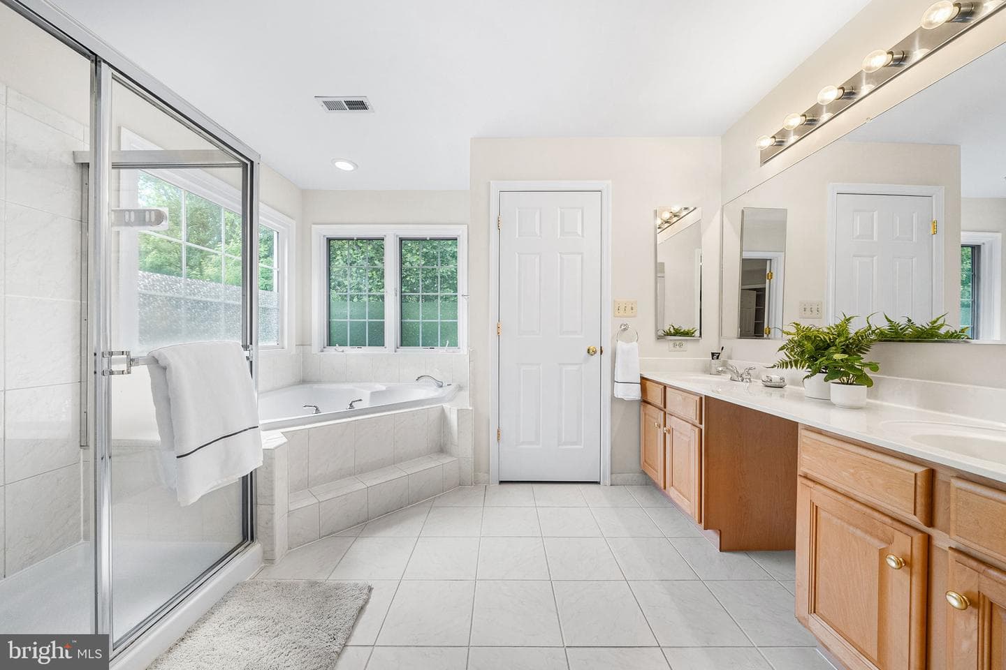 135 Wootton Oaks Court photo 42