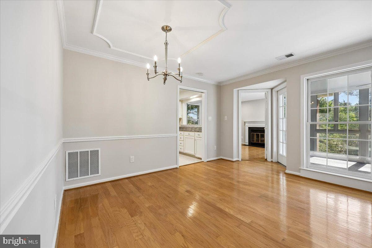 5717 Brewer House Circle #202 photo 10