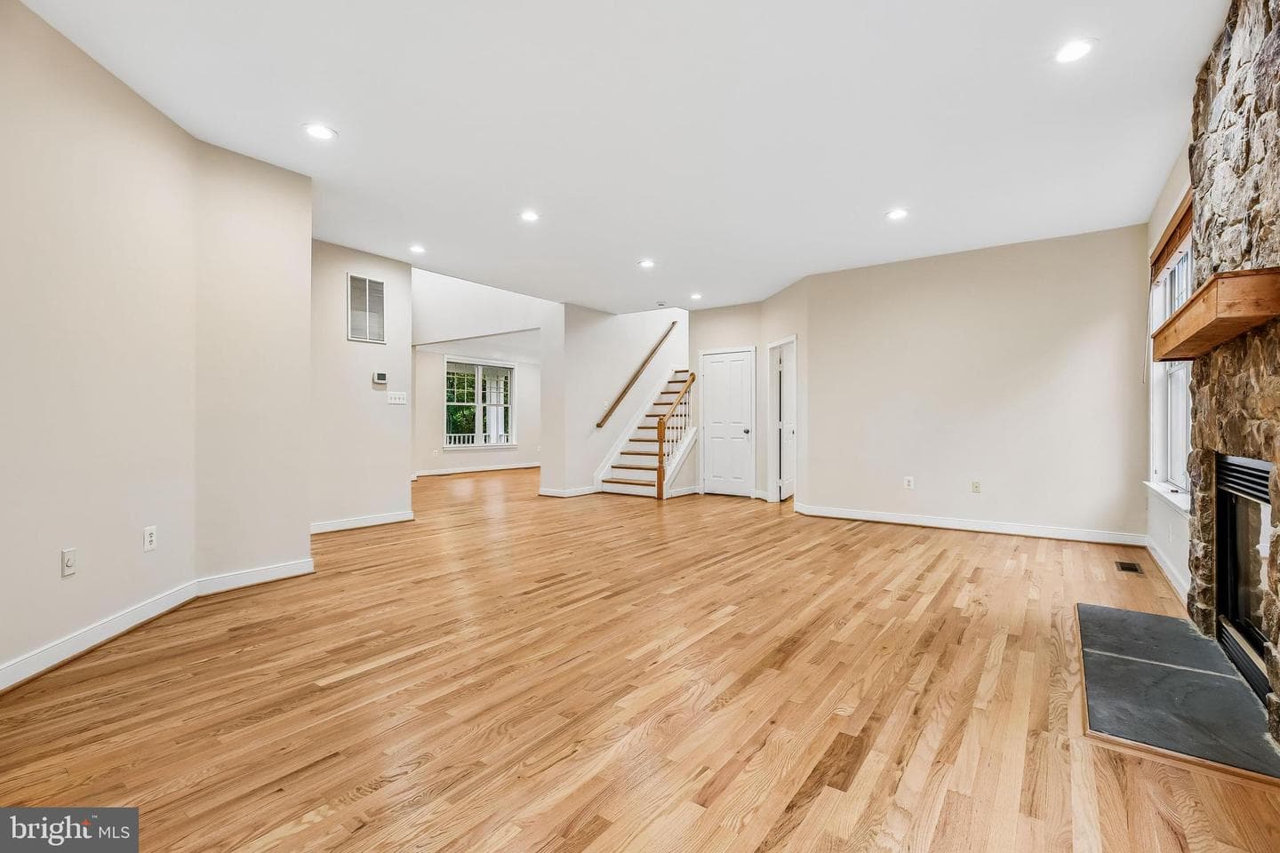 14226 Floral Park Drive photo 15