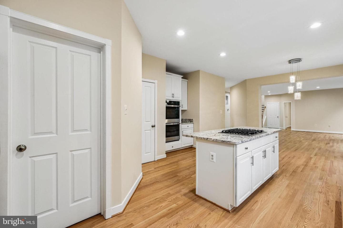 14226 Floral Park Drive photo 24