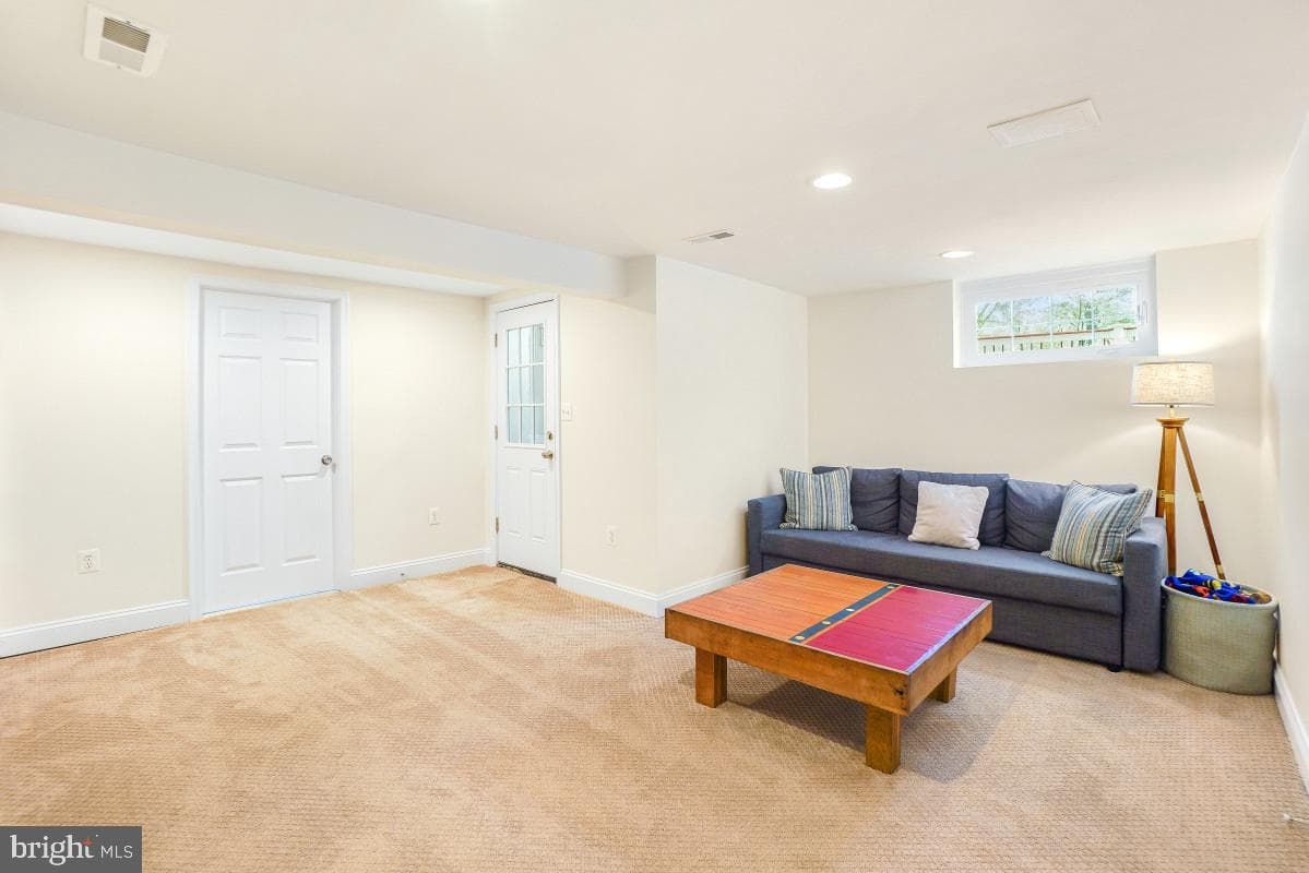 509 Philadelphia Avenue photo 26