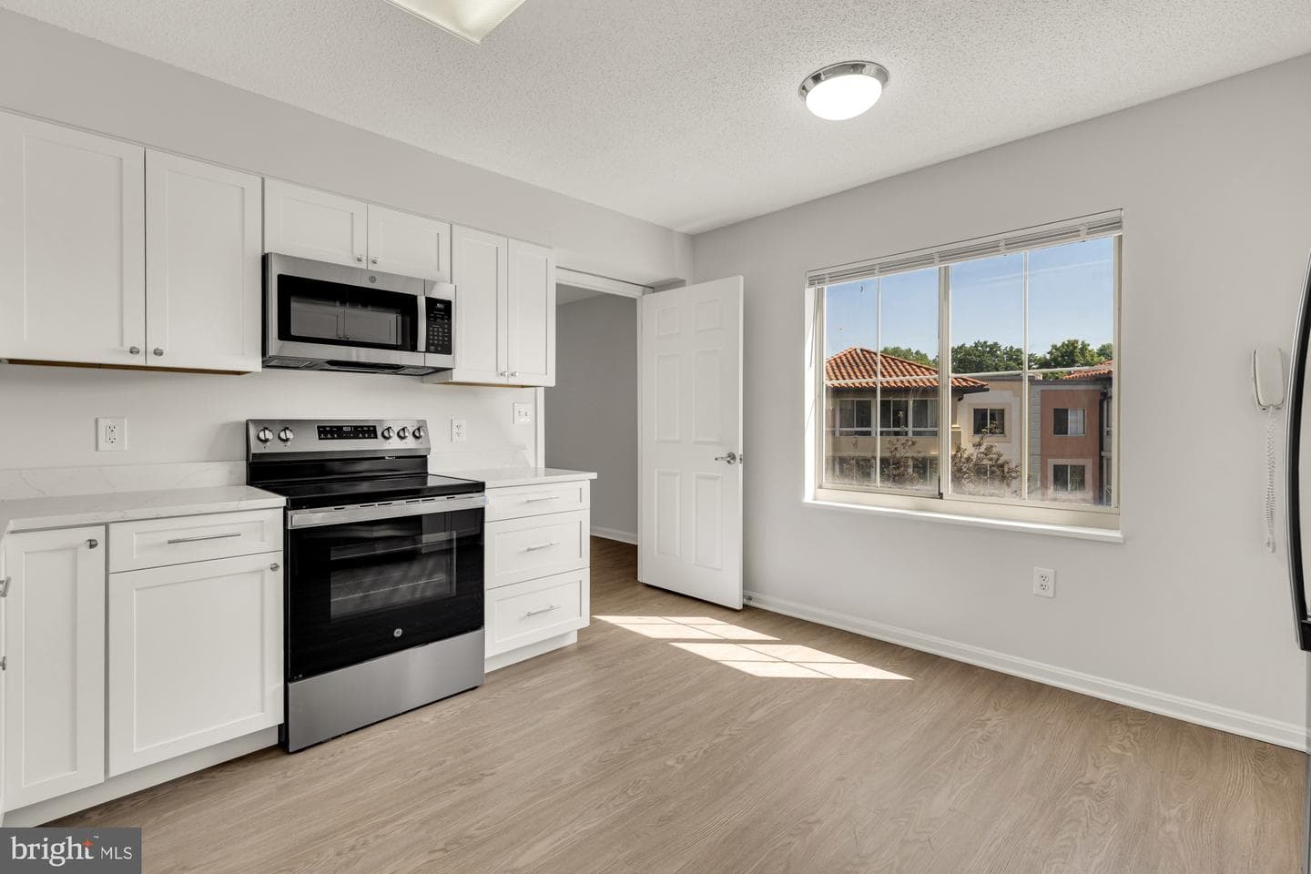 14805 Pennfield Circle #309 photo 6