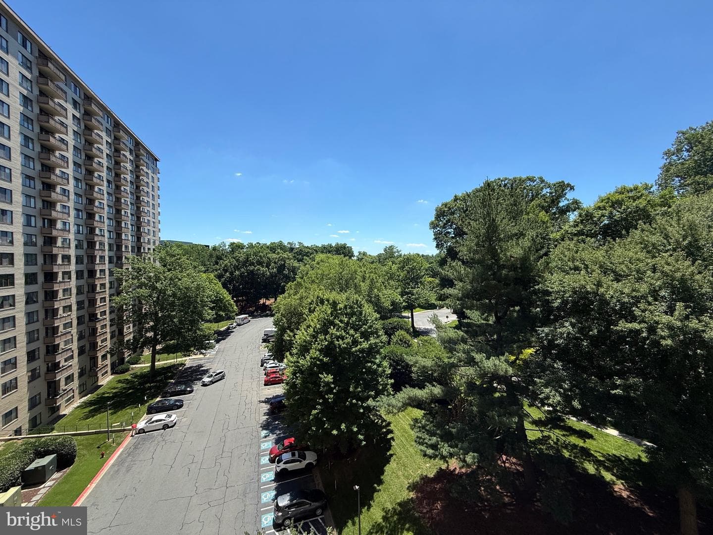 5225 Pooks Hill Road #708s photo 23