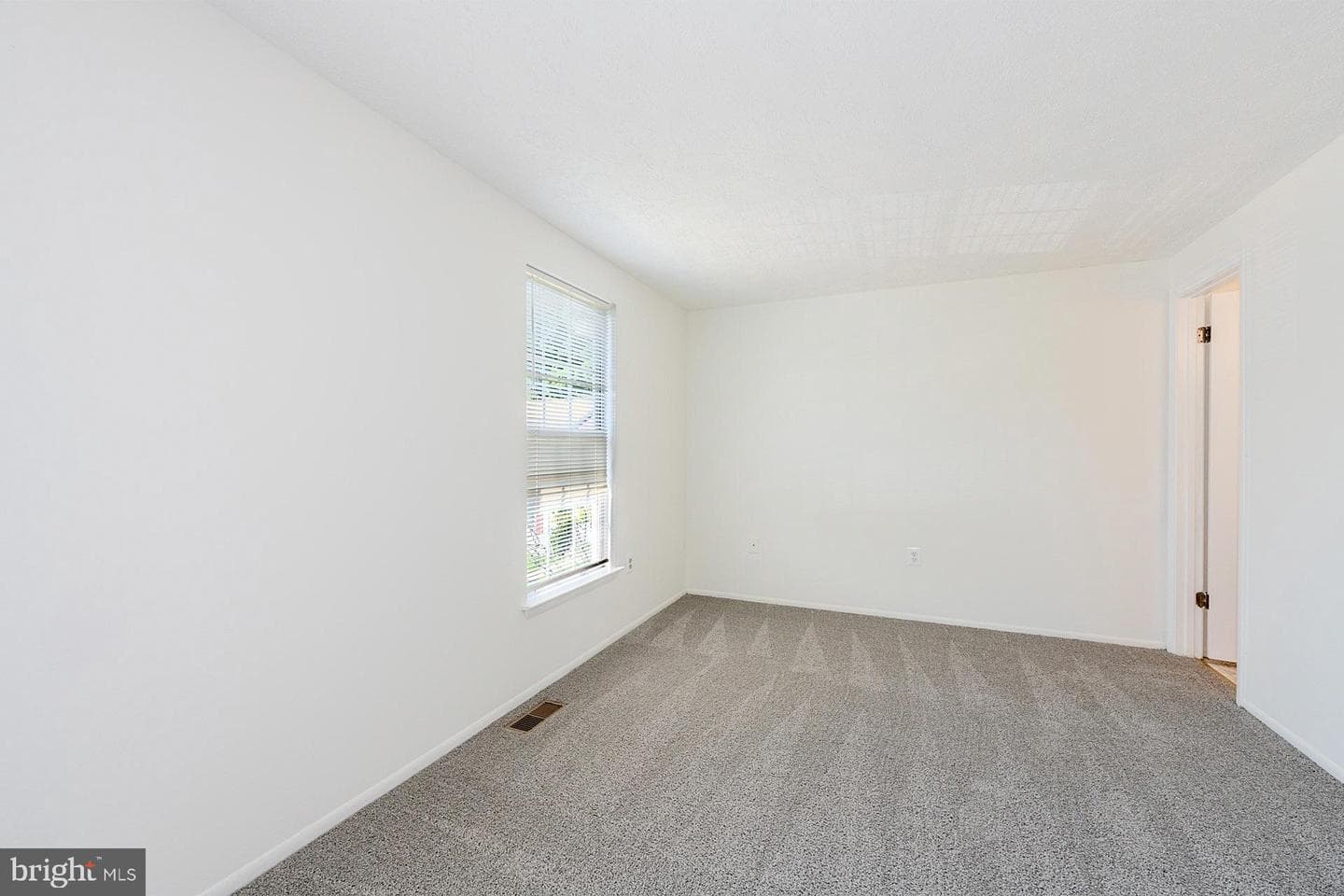 18313 Ivy Oak Terrace photo 13