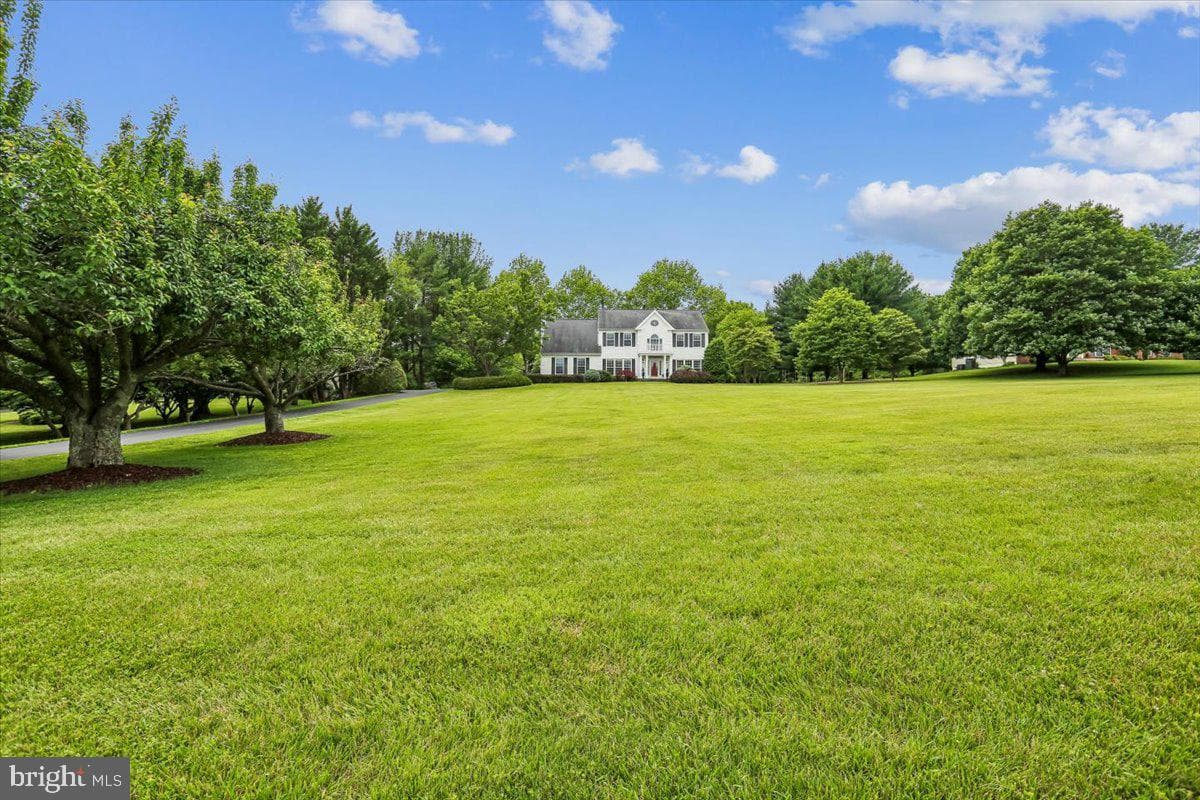 9216 English Meadow Way photo 3