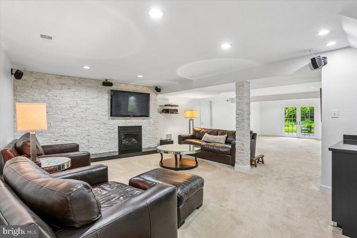 9216 English Meadow Way photo 8