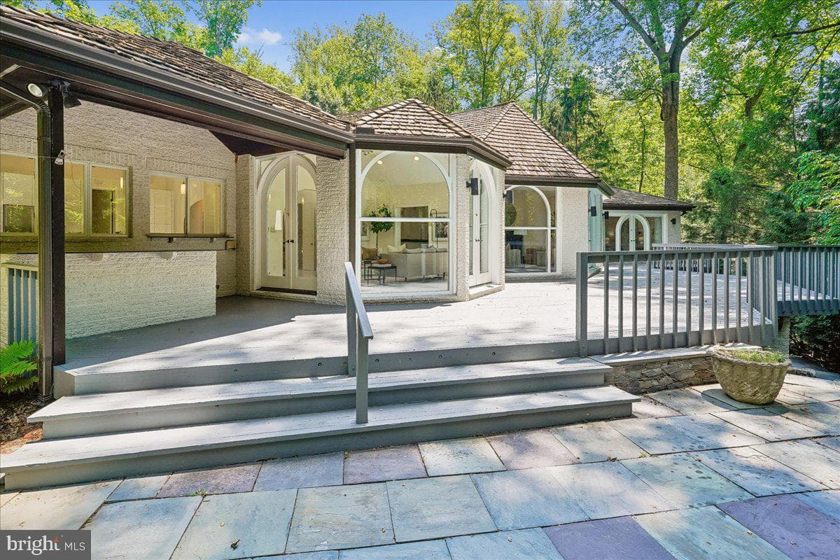 9100 Aldershot Drive photo 47