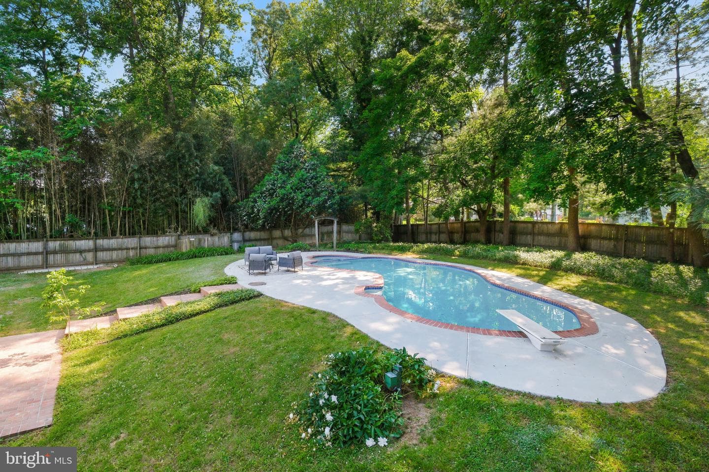 12718 Meadowood Drive photo 2