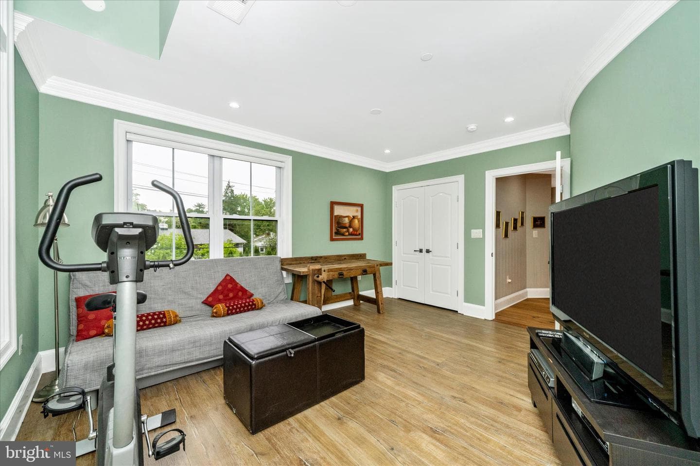 10221 Tyburn Terrace photo 52
