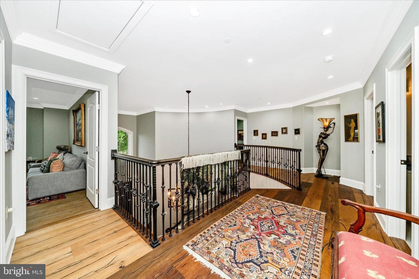 10221 Tyburn Terrace photo 55
