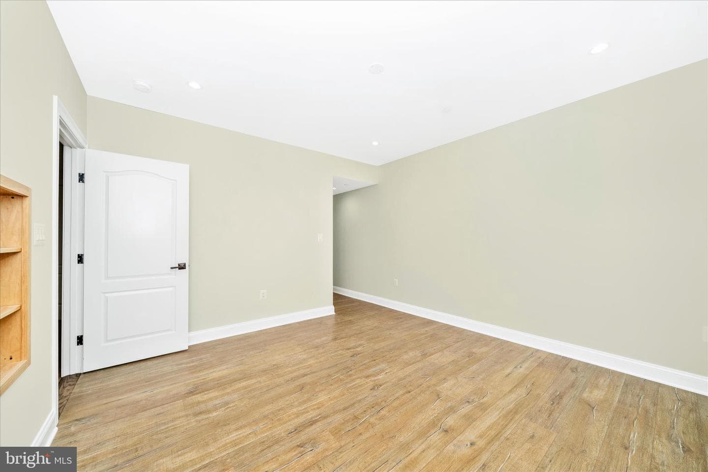 10221 Tyburn Terrace photo 67