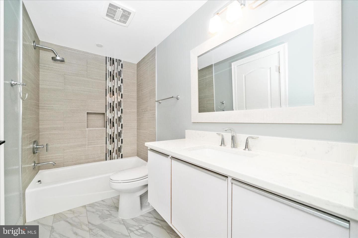10221 Tyburn Terrace photo 71