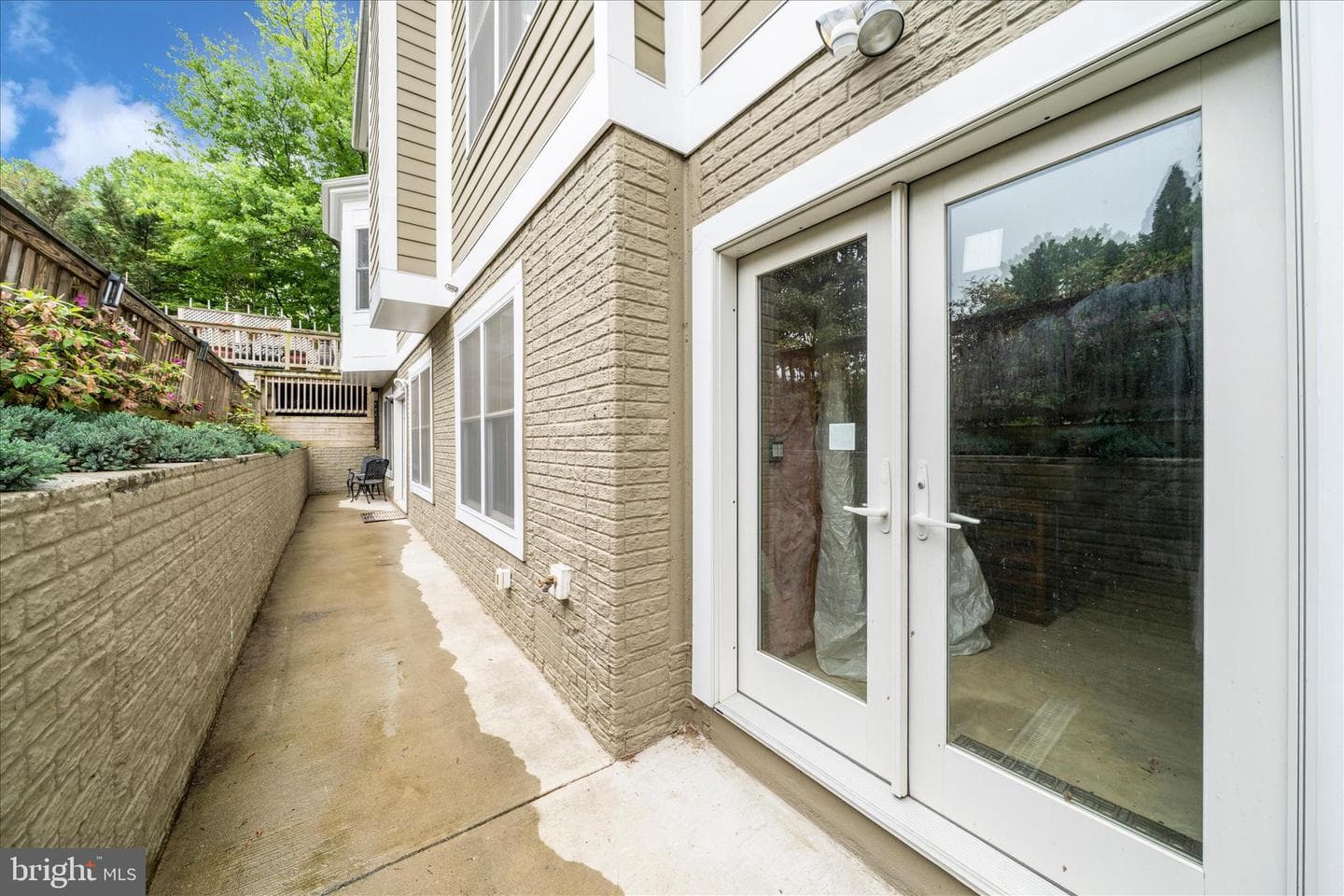 10221 Tyburn Terrace photo 85