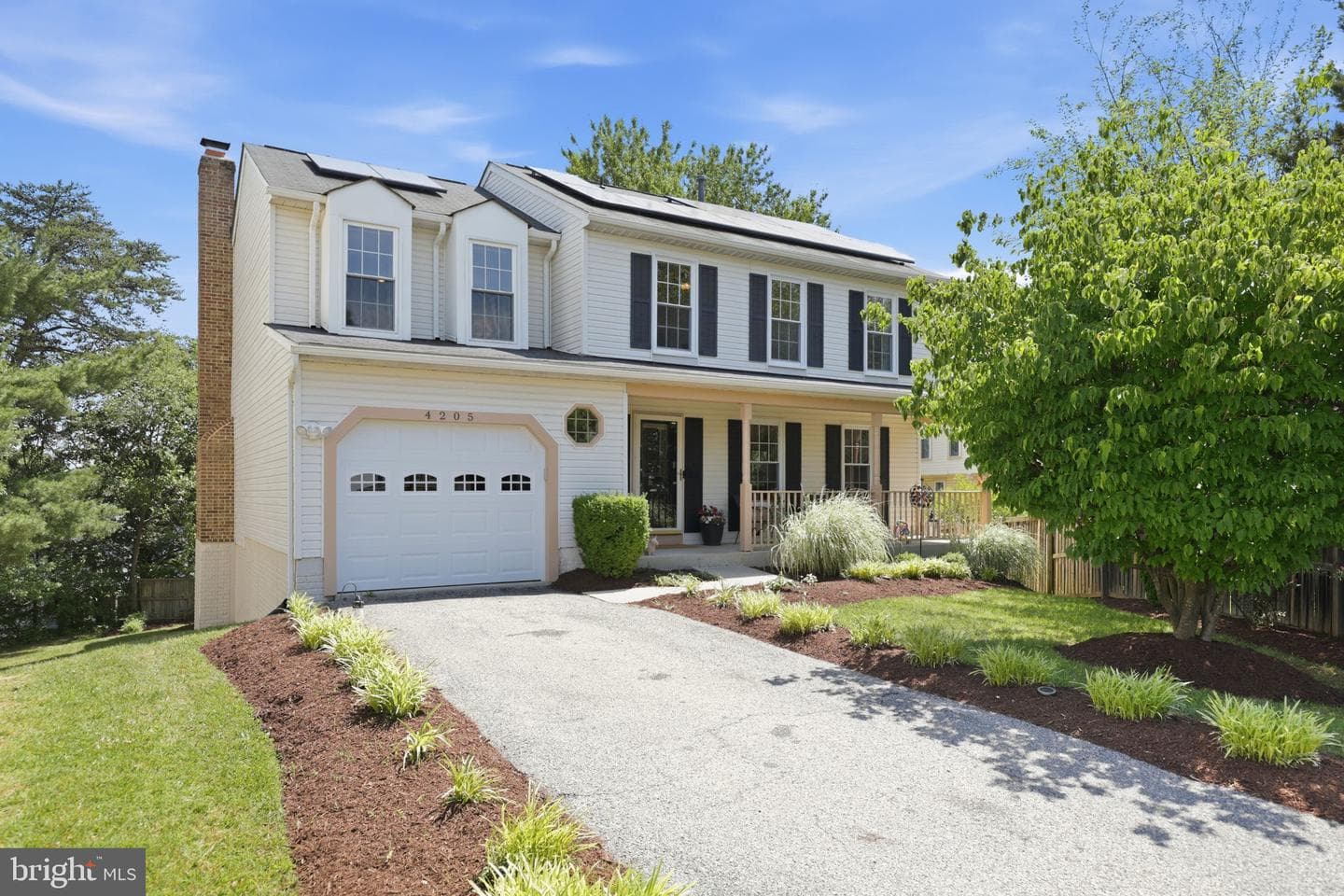 4205 White Tulip Court photo 2