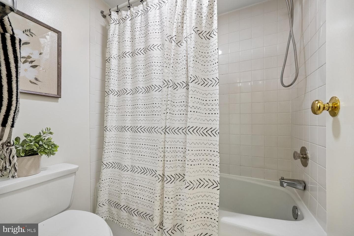 4970 Sentinel Drive #11-405 photo 30