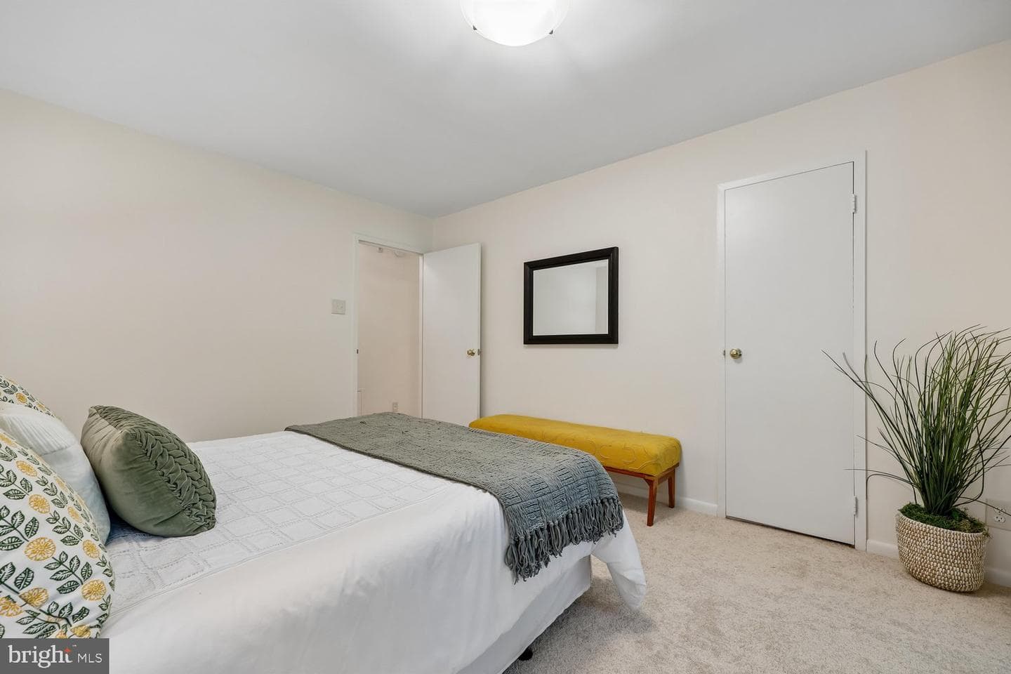 4970 Sentinel Drive #11-405 photo 35