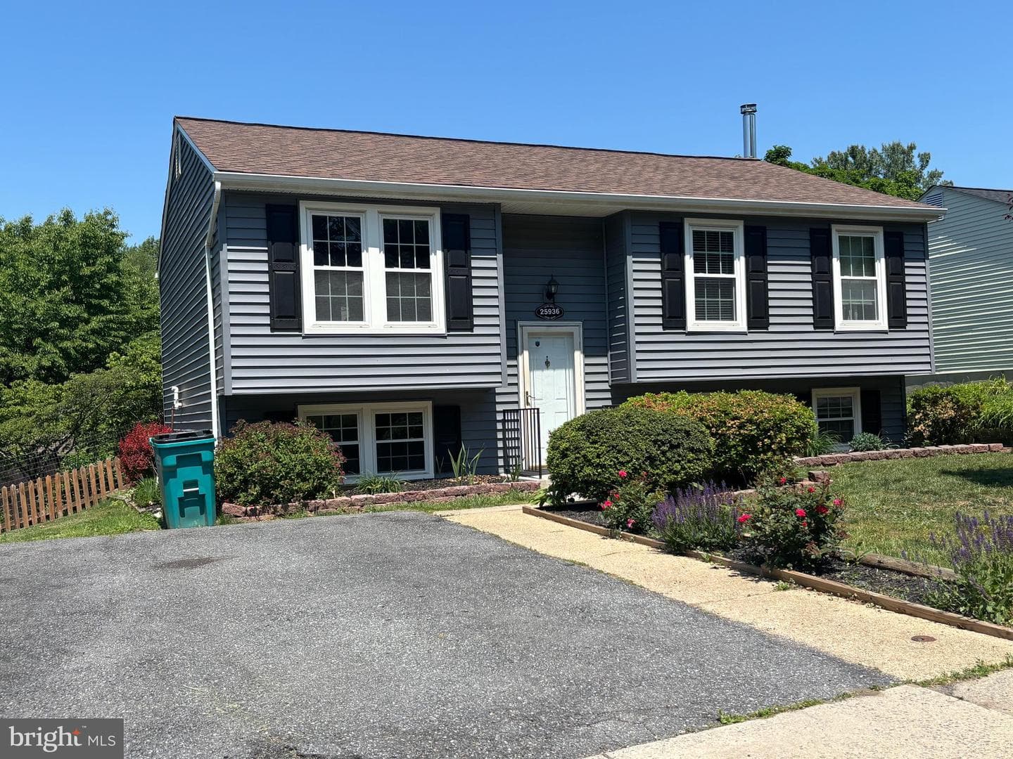 25936 Largo Court, Damascus