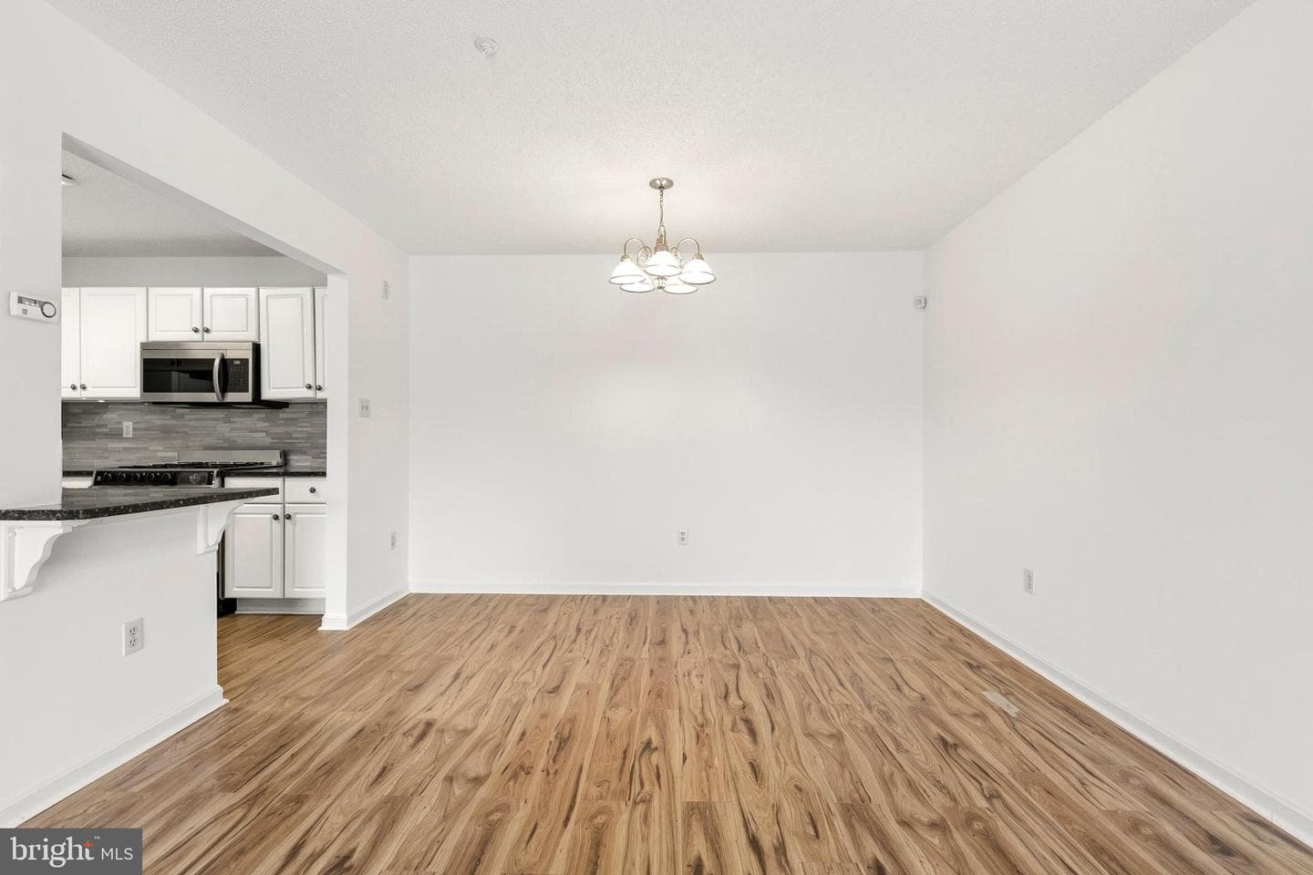 10022 Vanderbilt Circle #10 photo 6
