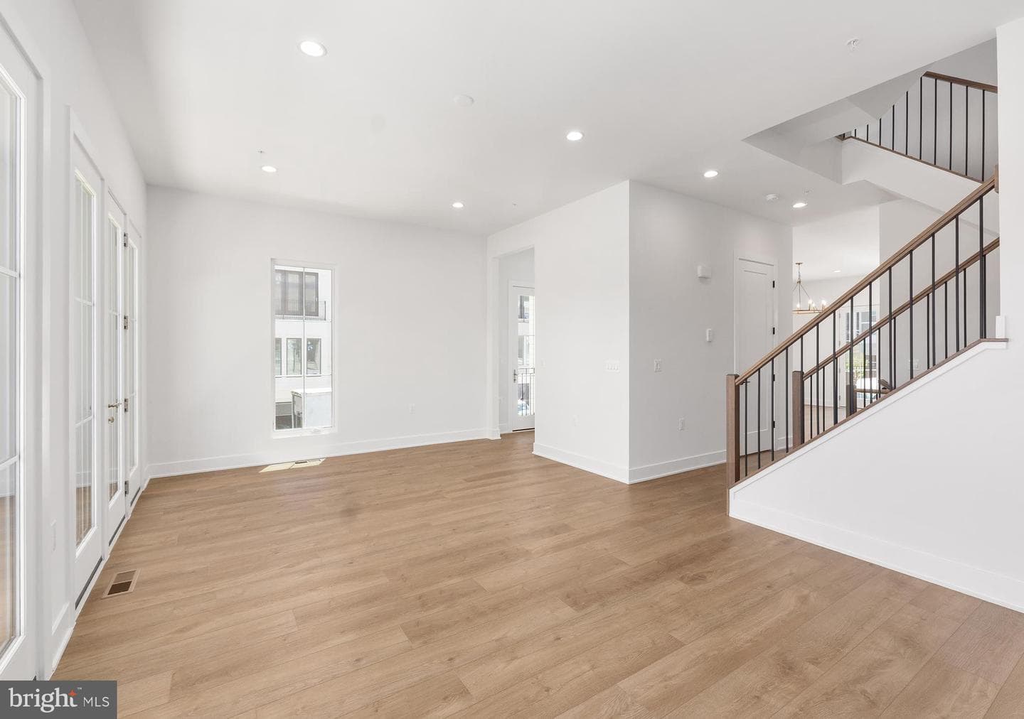 8618 Erdem Place photo 7