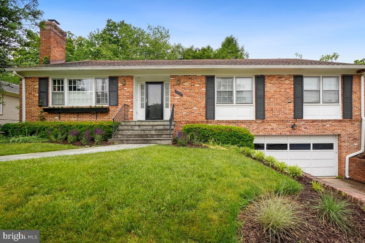 7214 Pomander Lane photo 39