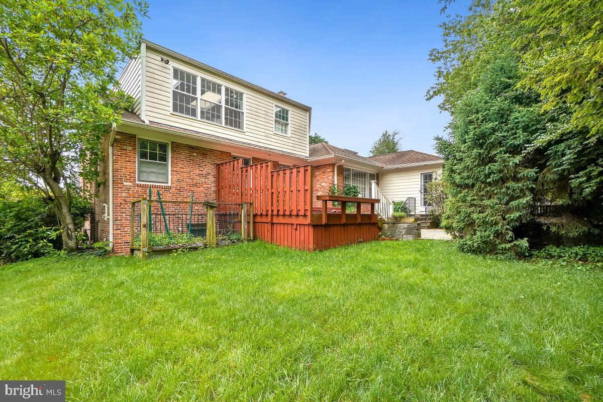 7214 Pomander Lane photo 46