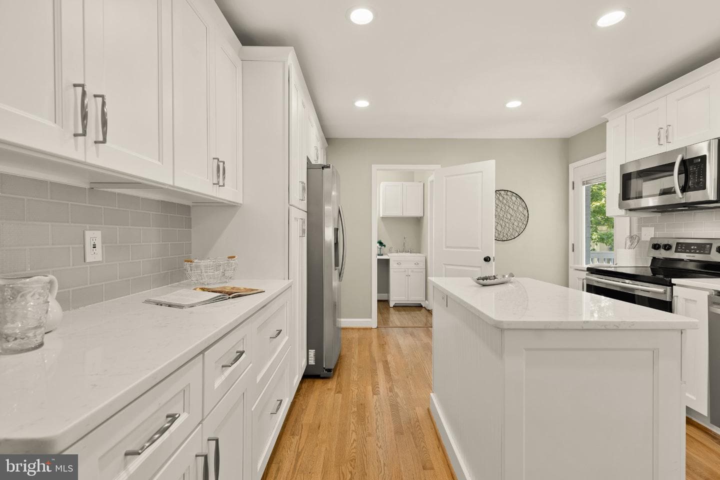 10210 Carroll Place photo 11