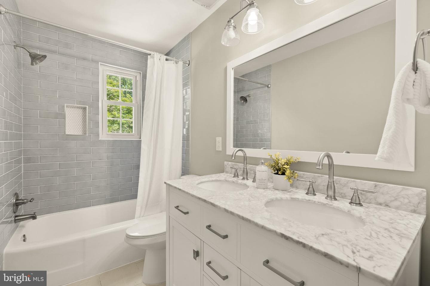 10210 Carroll Place photo 29