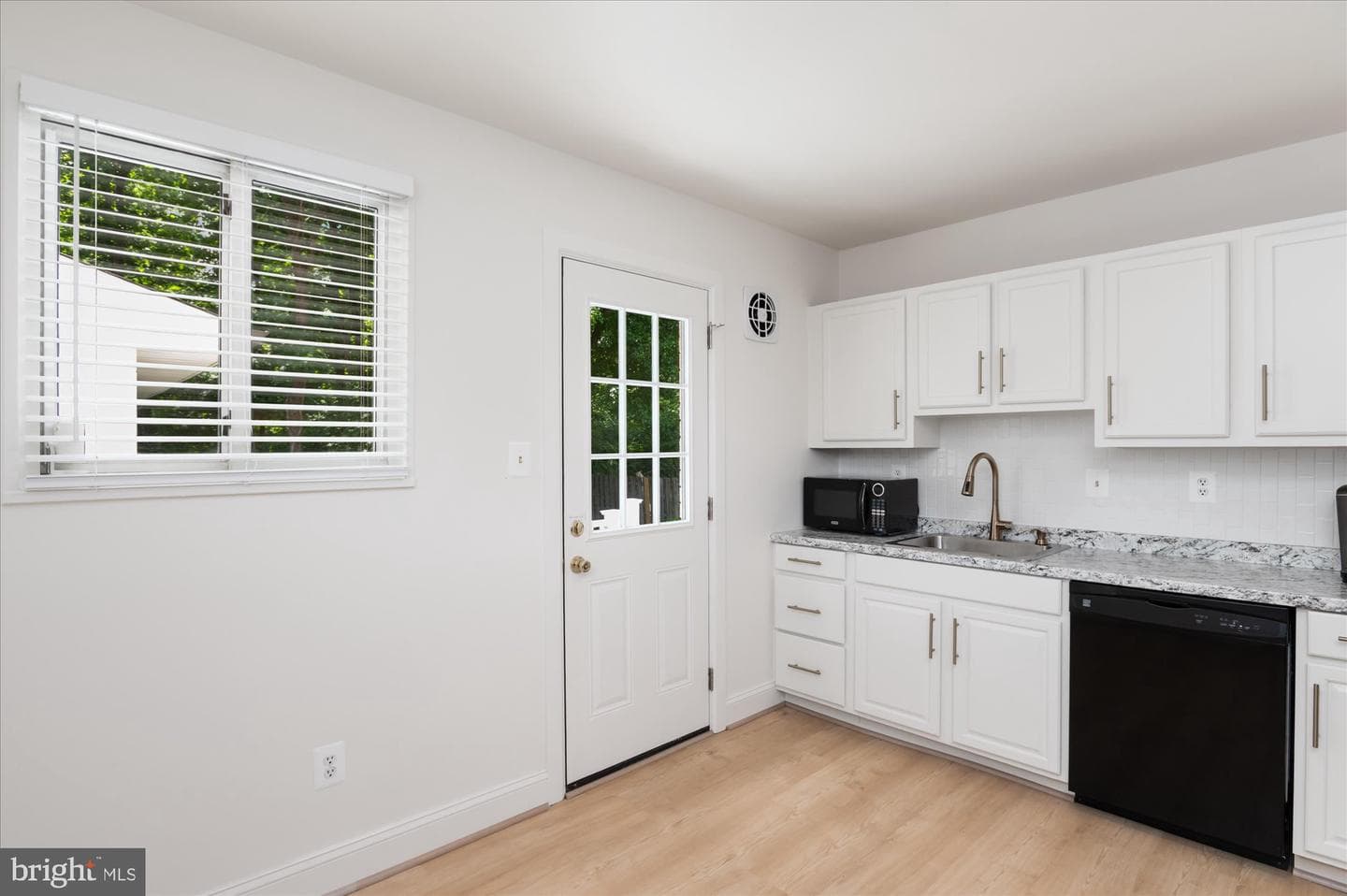 11414 Schuylkill Road photo 14