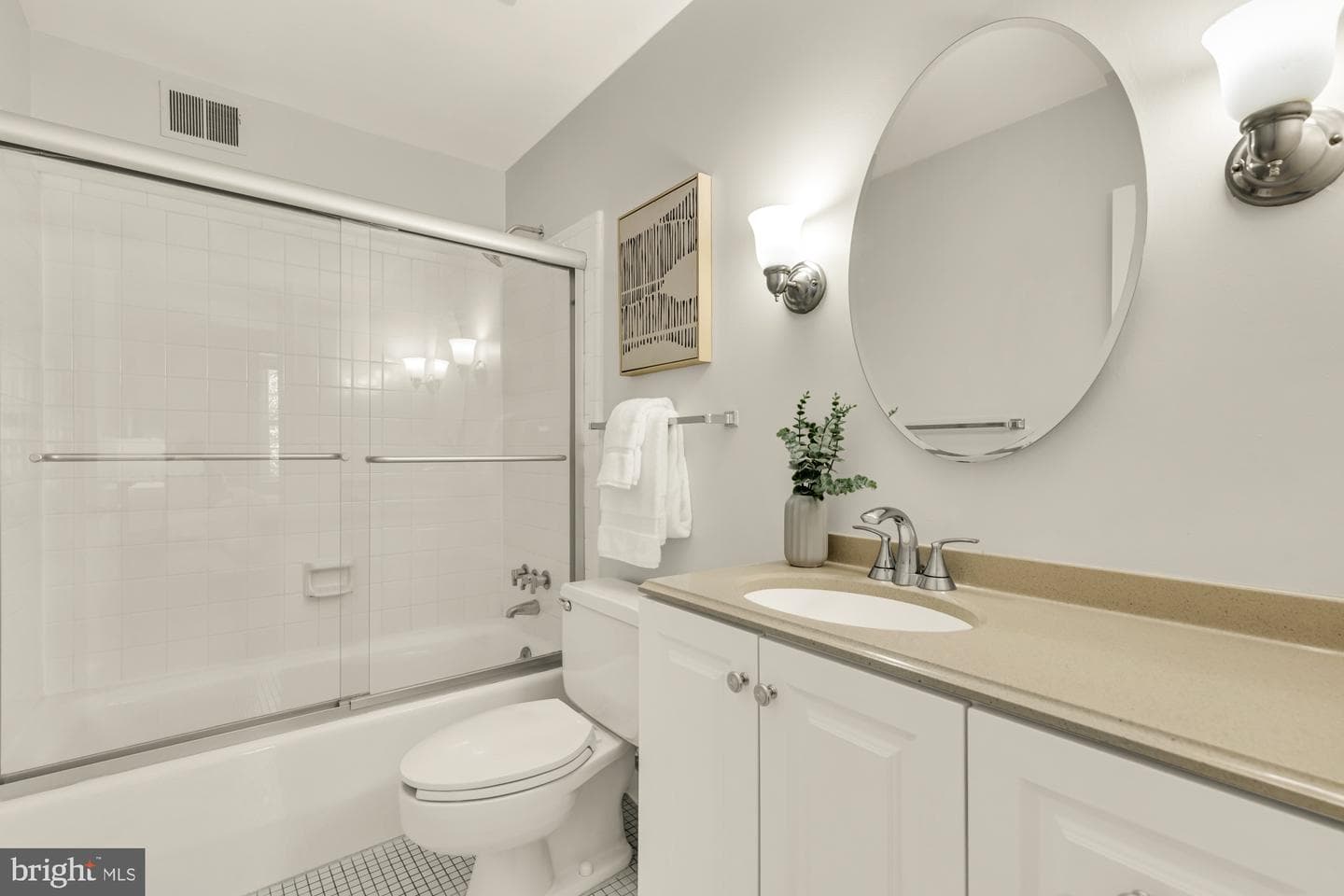 8 Sangamore Court photo 19